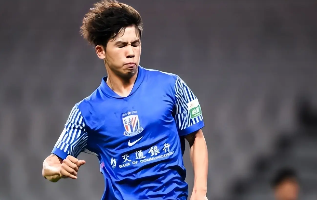 欧冠冲刺阶段再迎强敌；上海申花刷新队史纪录；主帅态度：更衣室稳定；赛程密集仍需轮换的简单介绍